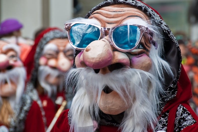 Basler Fasnacht: Gäll Du kennsch mi nit. Bild: Yves Weibel: Mask at Basel Fasnacht auf flickr.com.